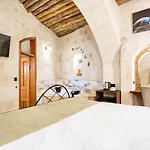 Hotel Uzay Cave