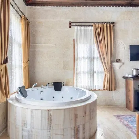 Uzay Cave * Ургуп