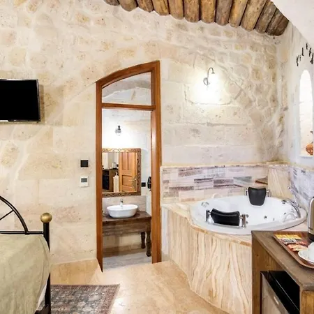 Uzay Cave Otel