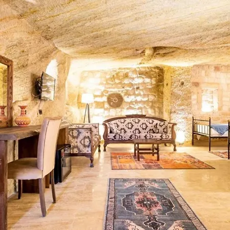 Отель Uzay Cave 3*