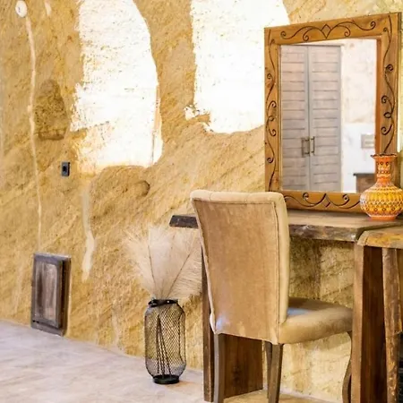 Hotel Uzay Cave