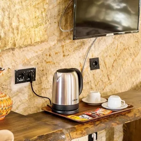 Uzay Cave Отель