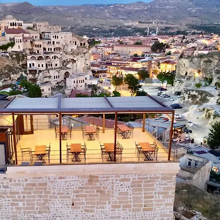 Uzay Cave Otel