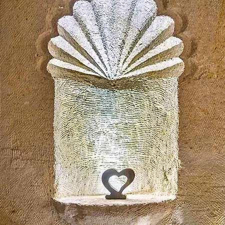 Uzay Cave فندق أوروغوبْ