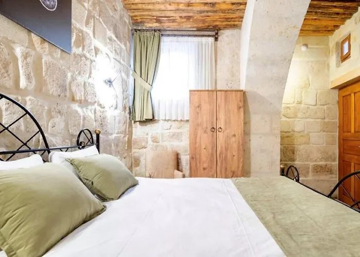 Uzay Cave * ウルギュップ